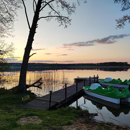 Siedlisko Nr 4A Nad Jeziorem Skarlinskim, Jezioro, Mazury, Domki Letniskowe 쿠젱트니크 외부 사진